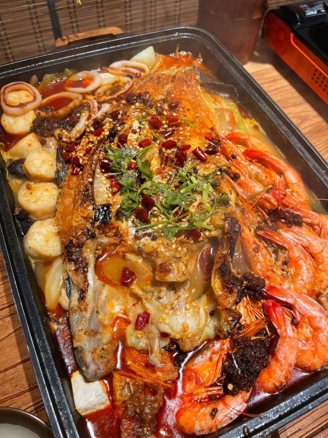 花佈院烤魚大滿足團客餐點